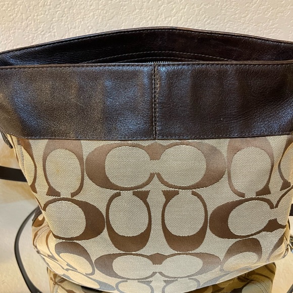 Coach Handbag - Picture 3 of 7